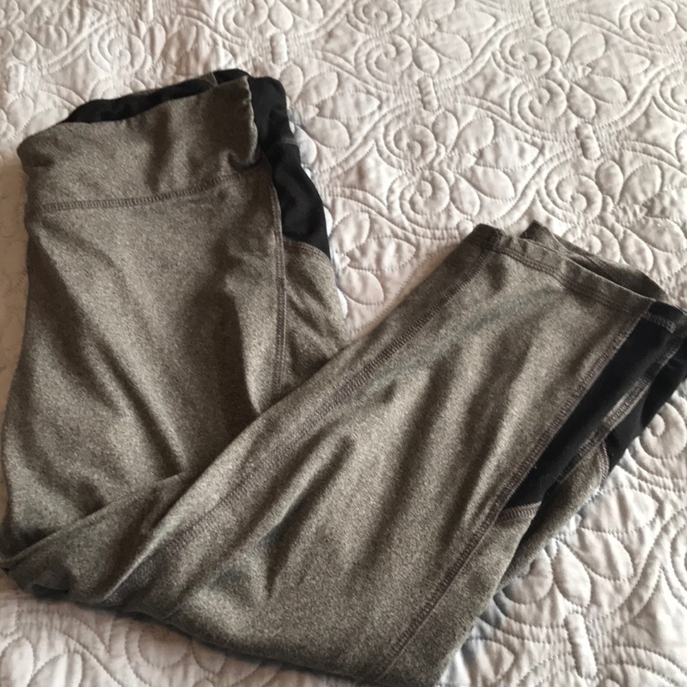 Champion C9 grey and black cropped leggings
